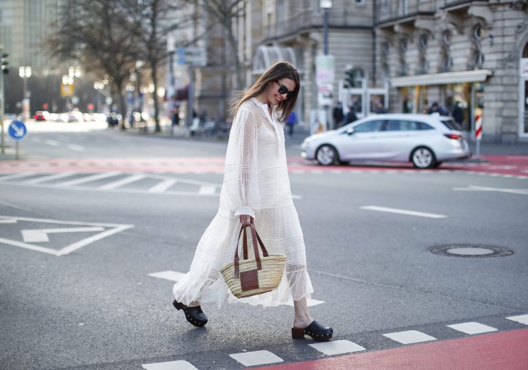 How to wear maxi dresses? 3 stylish tips from our editors
