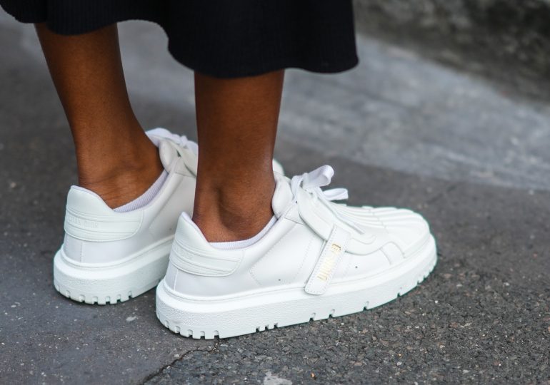 Learn ways to clean your favorite white snekers